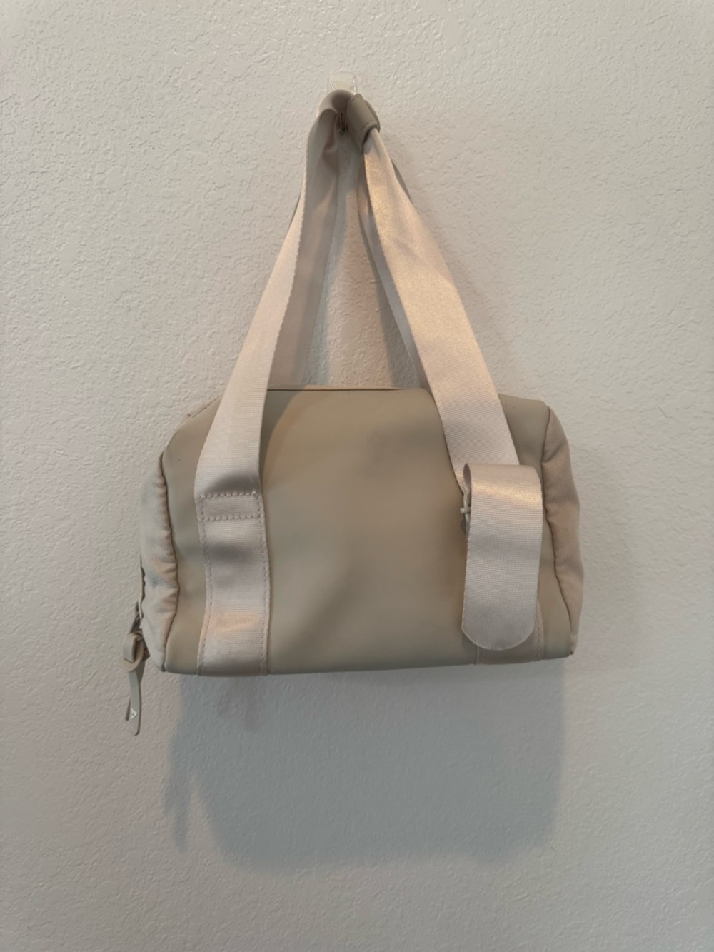 Gymshark Cream Mini Holdall - Picture 2 of 8